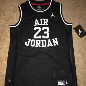 Nike Air Jordan Brand New Jersey Size M 10-12 Yrs